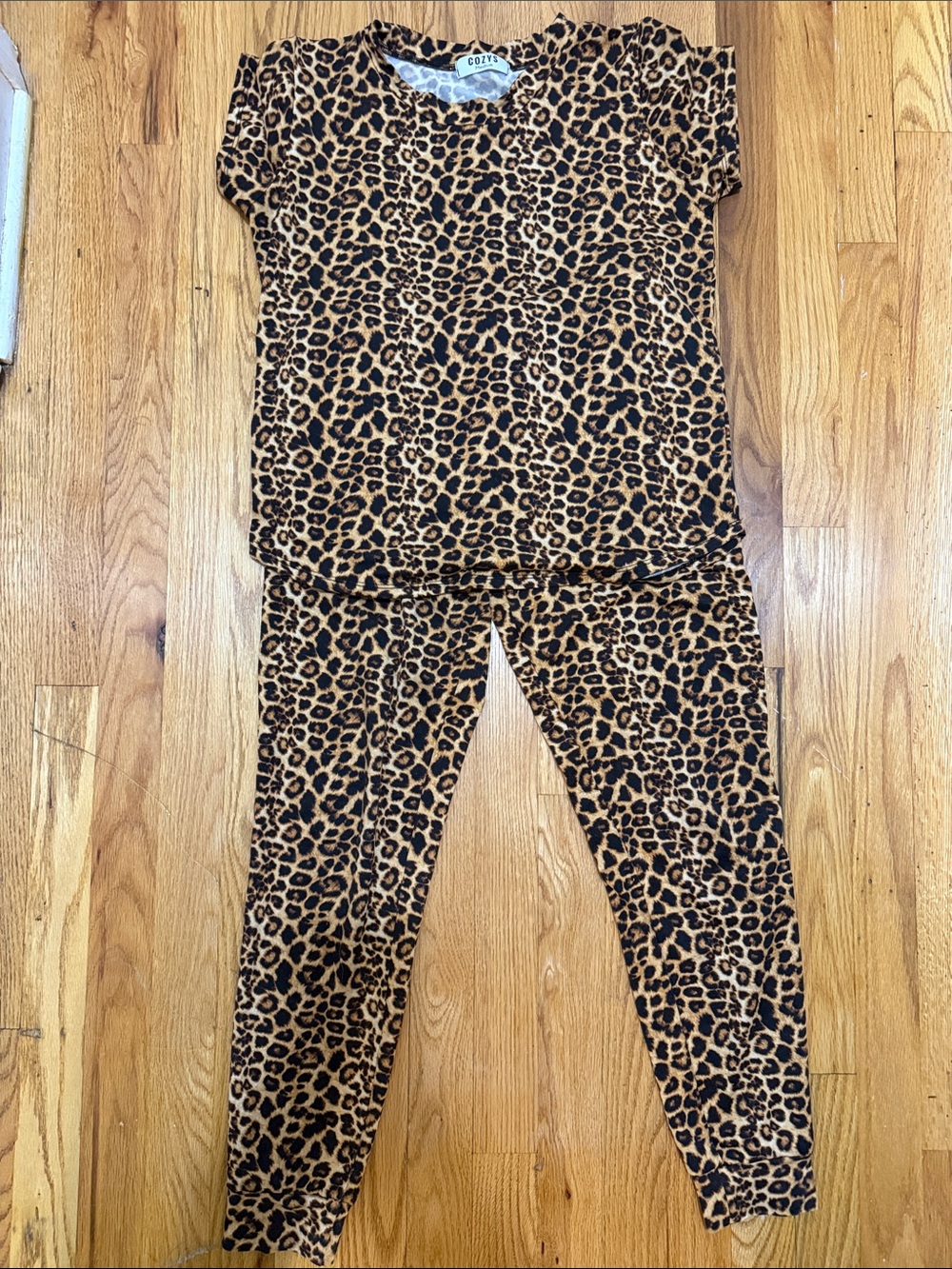 Cozys women’s Leopard Print Pajama Set - Brown/Black